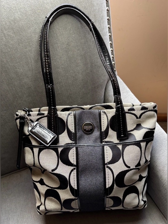 Coach Handbags - Coach F25771 Signature Stripe Tote Black/Khaki Patent Leather Trim Shoulder Bag
